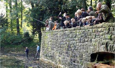 Foto: Alle angeln mit